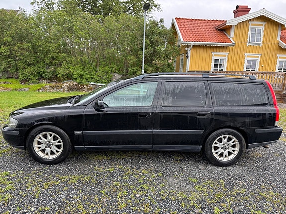 Volvo V70 3 of 18