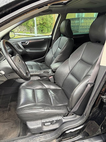 Volvo V70 10 of 18