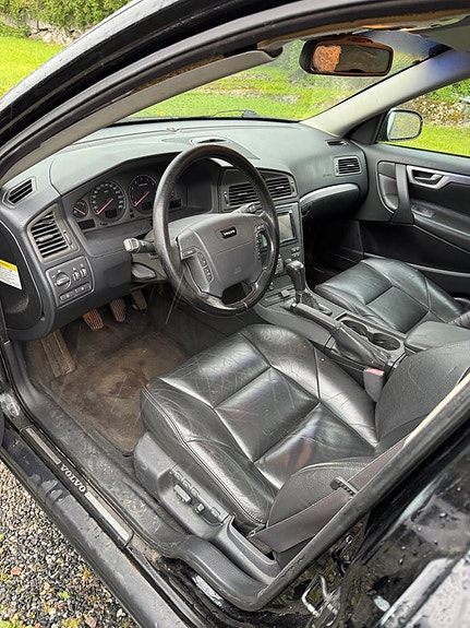 Volvo V70 9 of 18