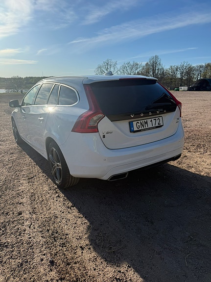 Volvo V60 3 of 4