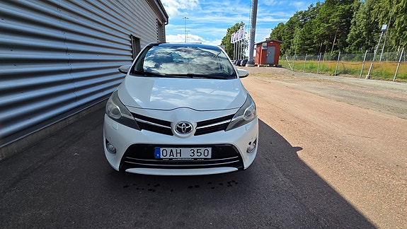 Toyota Verso 4 of 9