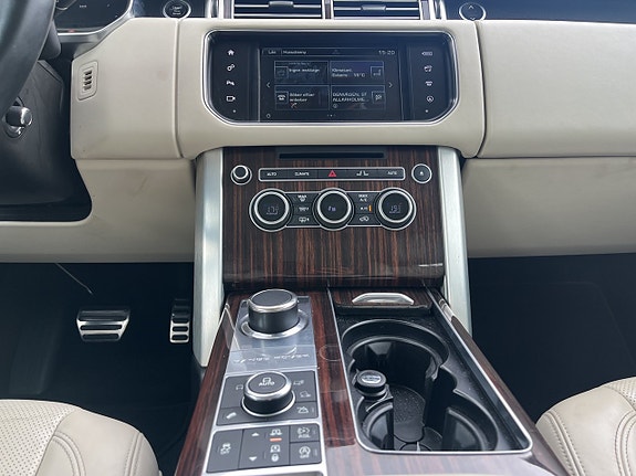 Land Rover Range Rover 16 of 20