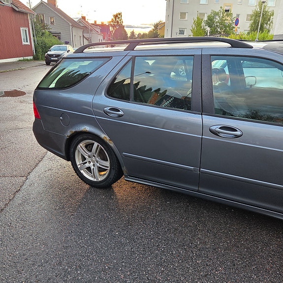 Saab 9-5 6 of 8