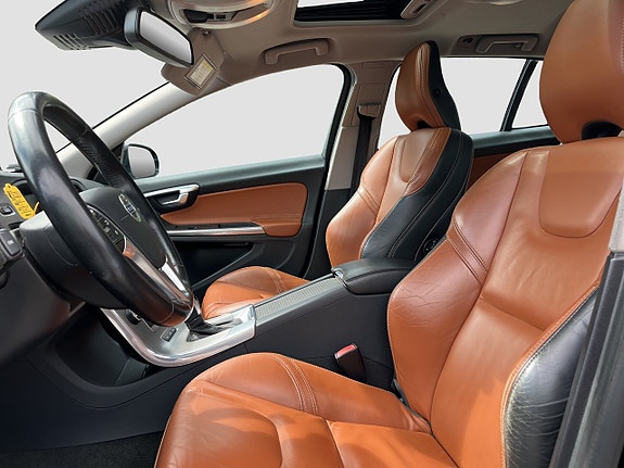 Volvo V60 9 of 19