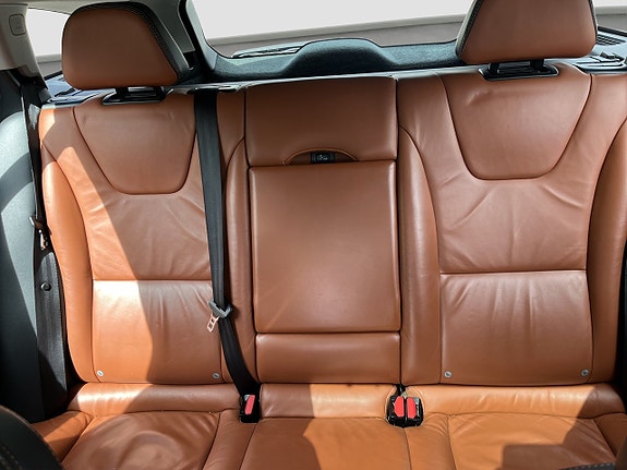 Volvo V60 10 of 19