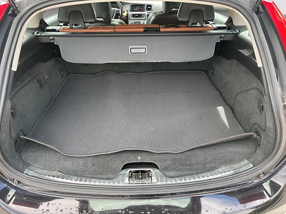 Volvo V60 14 of 19