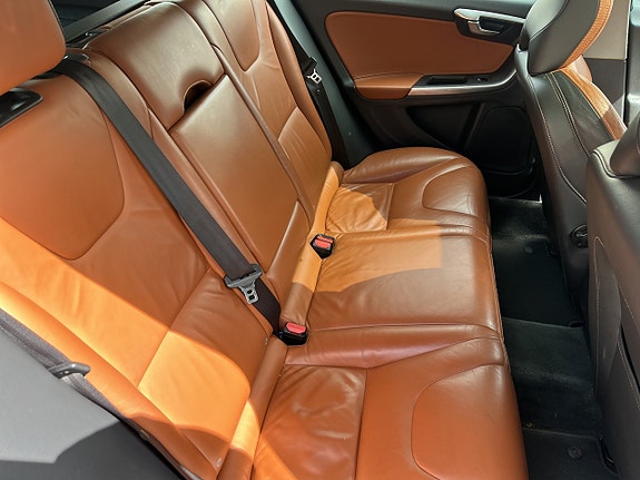 Volvo V60 15 of 19