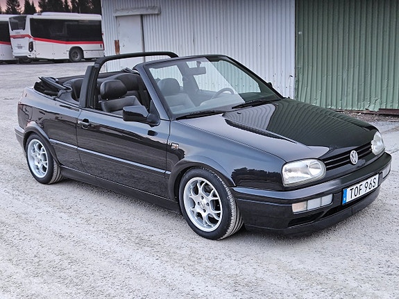 Volkswagen Golf III 2 of 10