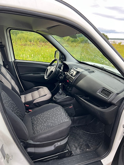 Opel Combo 8 of 8