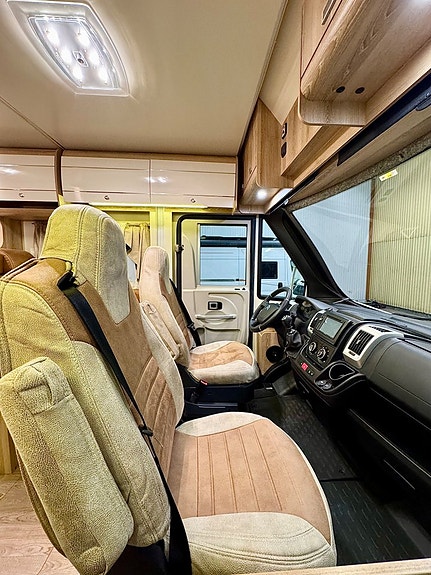 Giottiline G-Line 938 Queensbed Solpanel 4-bädd B-kort 7 of 30