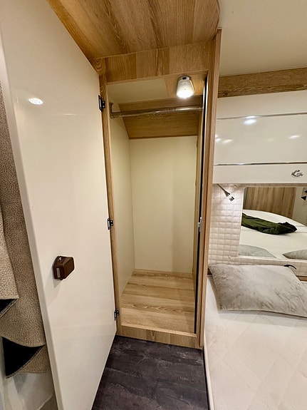 Giottiline G-Line 938 Queensbed Solpanel 4-bädd B-kort 29 of 30