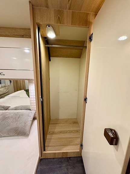 Giottiline G-Line 938 Queensbed Solpanel 4-bädd B-kort 30 of 30