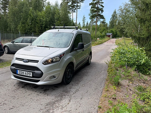 Ford Transit Connect 3 of 5