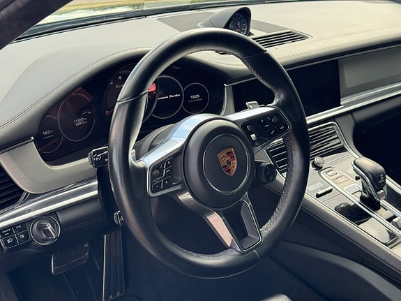 Porsche Panamera Turbo 3 of 5