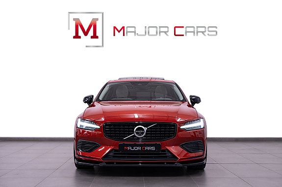 Volvo S60 2 of 5