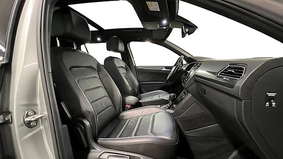 Volkswagen Tiguan 15 of 26