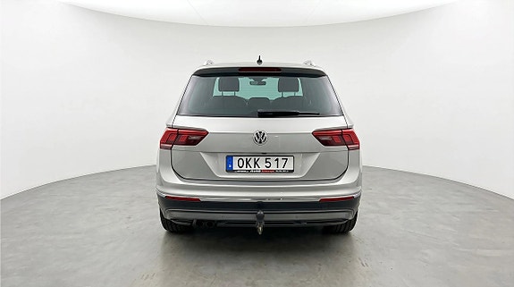 Volkswagen Tiguan 5 of 26