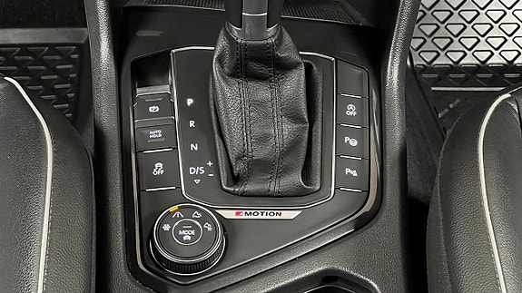 Volkswagen Tiguan 19 of 26