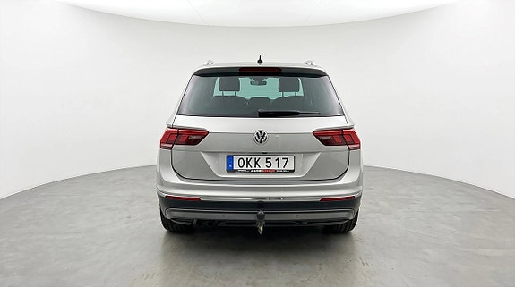 Volkswagen Tiguan 5 of 26