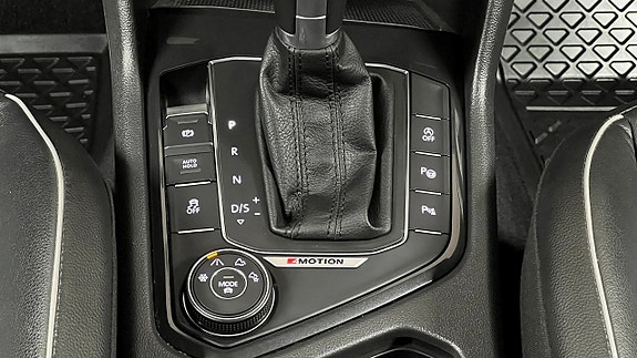 Volkswagen Tiguan 19 of 26
