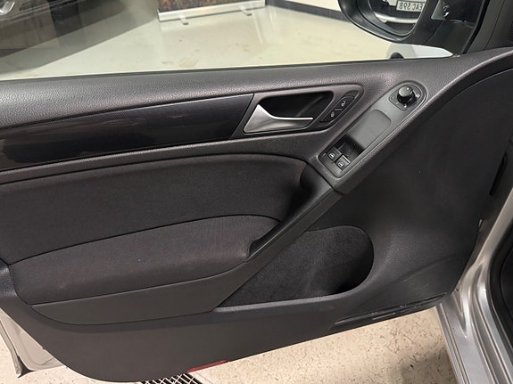 Volkswagen Golf VI 7 of 16