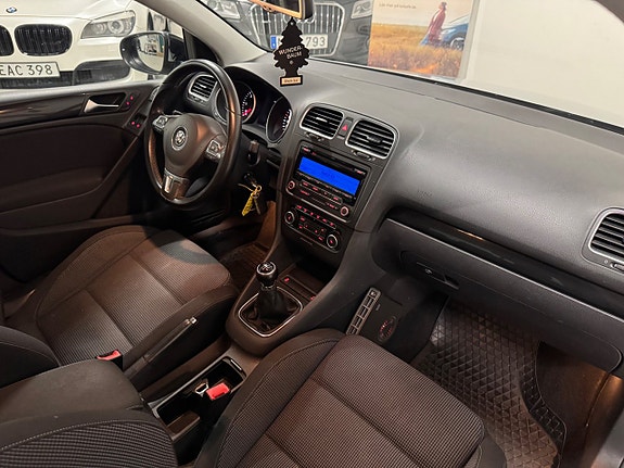 Volkswagen Golf VI 11 of 16