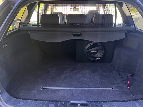 BMW 320i 11 of 11