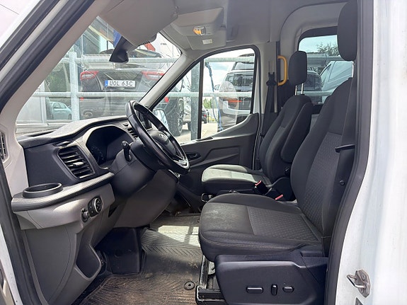 Ford Transit 3 of 5