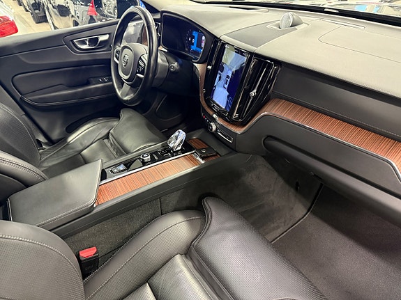 Volvo XC60 16 of 26