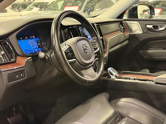 Volvo XC60 12 of 26