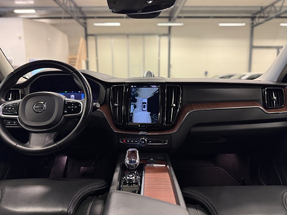 Volvo XC60 19 of 26