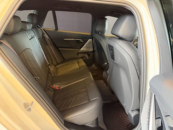 BMW 520d 16 of 30