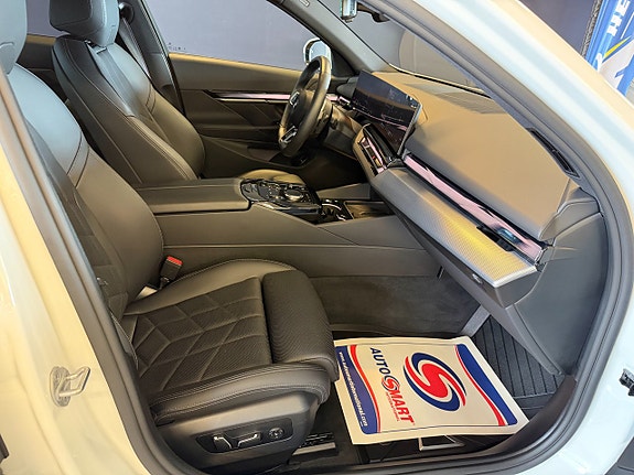 BMW 520d 18 of 30