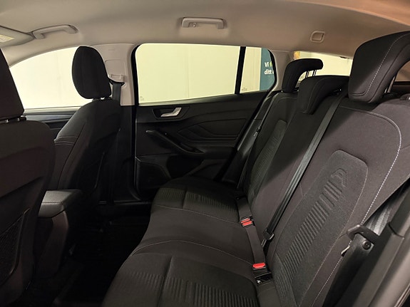 Ford Focus 12 of 30