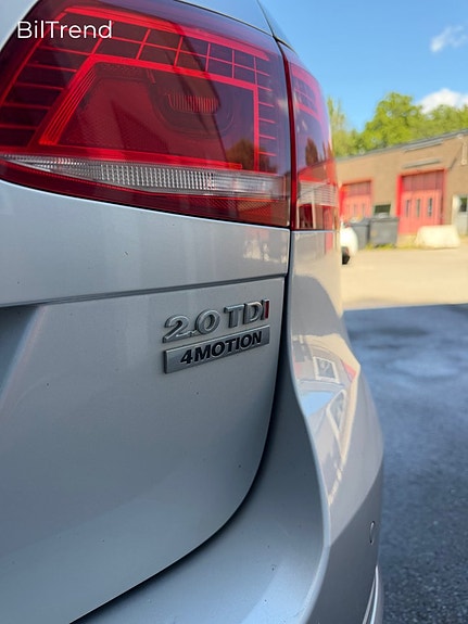 Volkswagen Passat 10 of 21