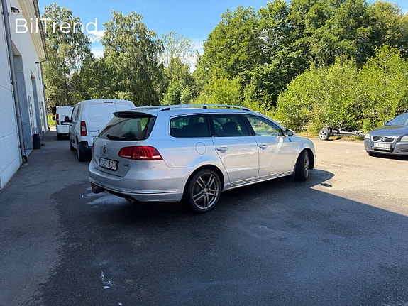 Volkswagen Passat 3 of 21
