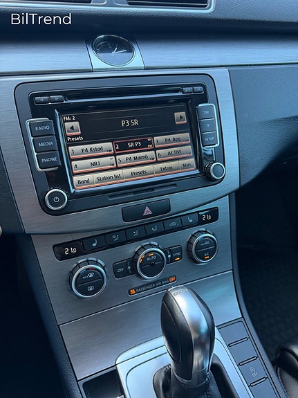 Volkswagen Passat 17 of 21