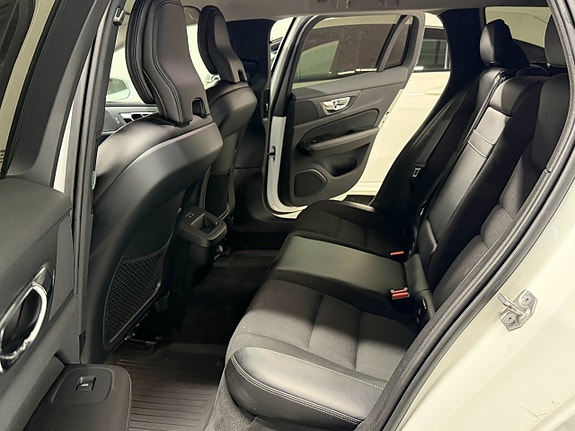 Volvo V60 24 of 26
