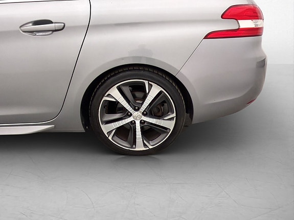 Peugeot 308 SW 27 of 29