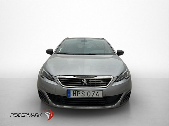 Peugeot 308 SW 2 of 5