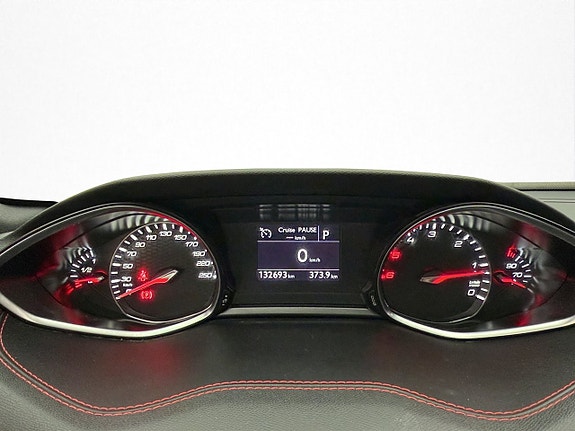 Peugeot 308 SW 19 of 29