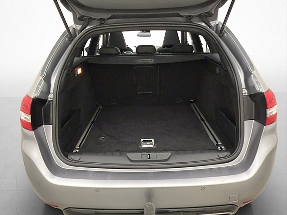 Peugeot 308 SW 9 of 29