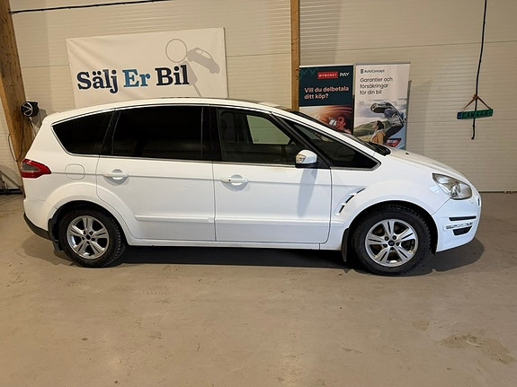 Ford S-MAX 2 of 5