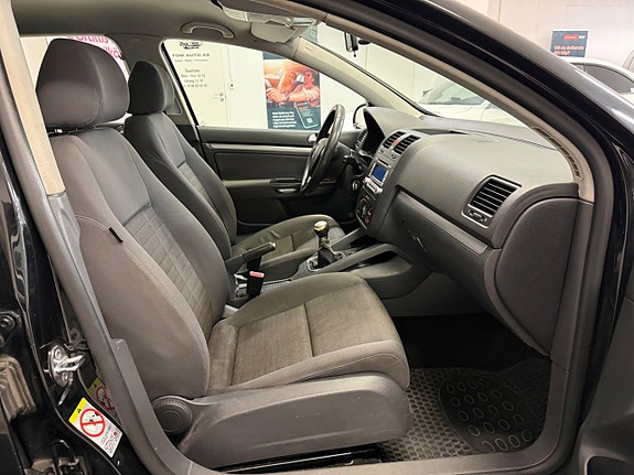 Volkswagen Golf V 10 of 15