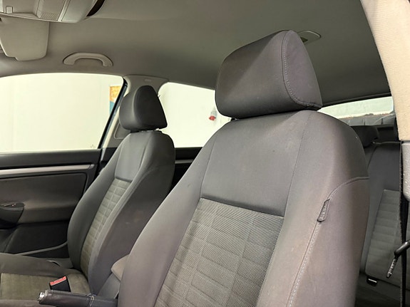 Volkswagen Golf V 8 of 15