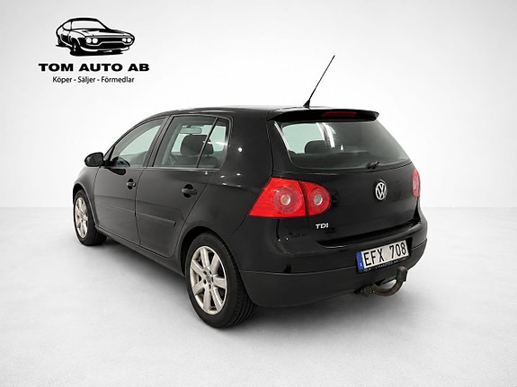 Volkswagen Golf V 5 of 15