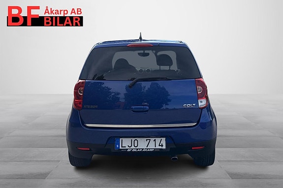Mitsubishi Colt 10 of 19