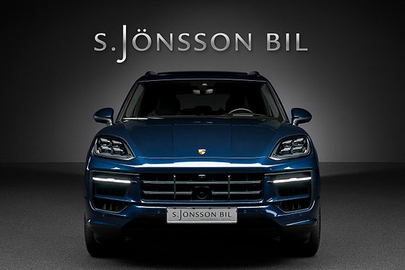 Porsche Cayenne 5 of 5