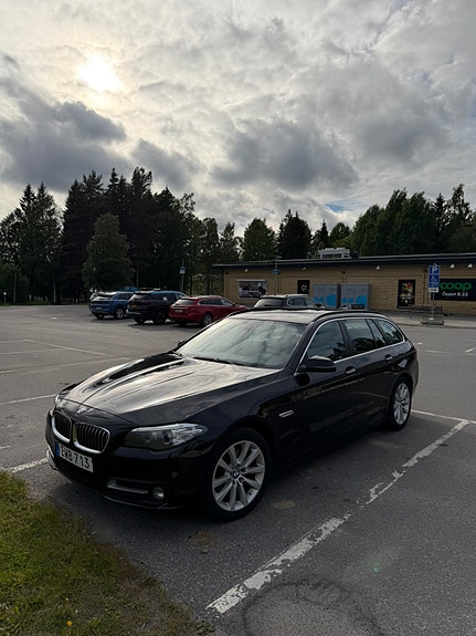 BMW 520d 2 of 3