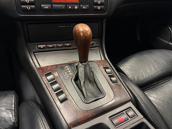 BMW 330Ci 25 of 26